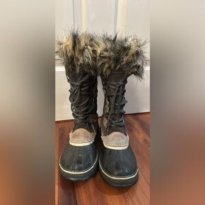 Sorel Joan of Arc boots like new size 8
